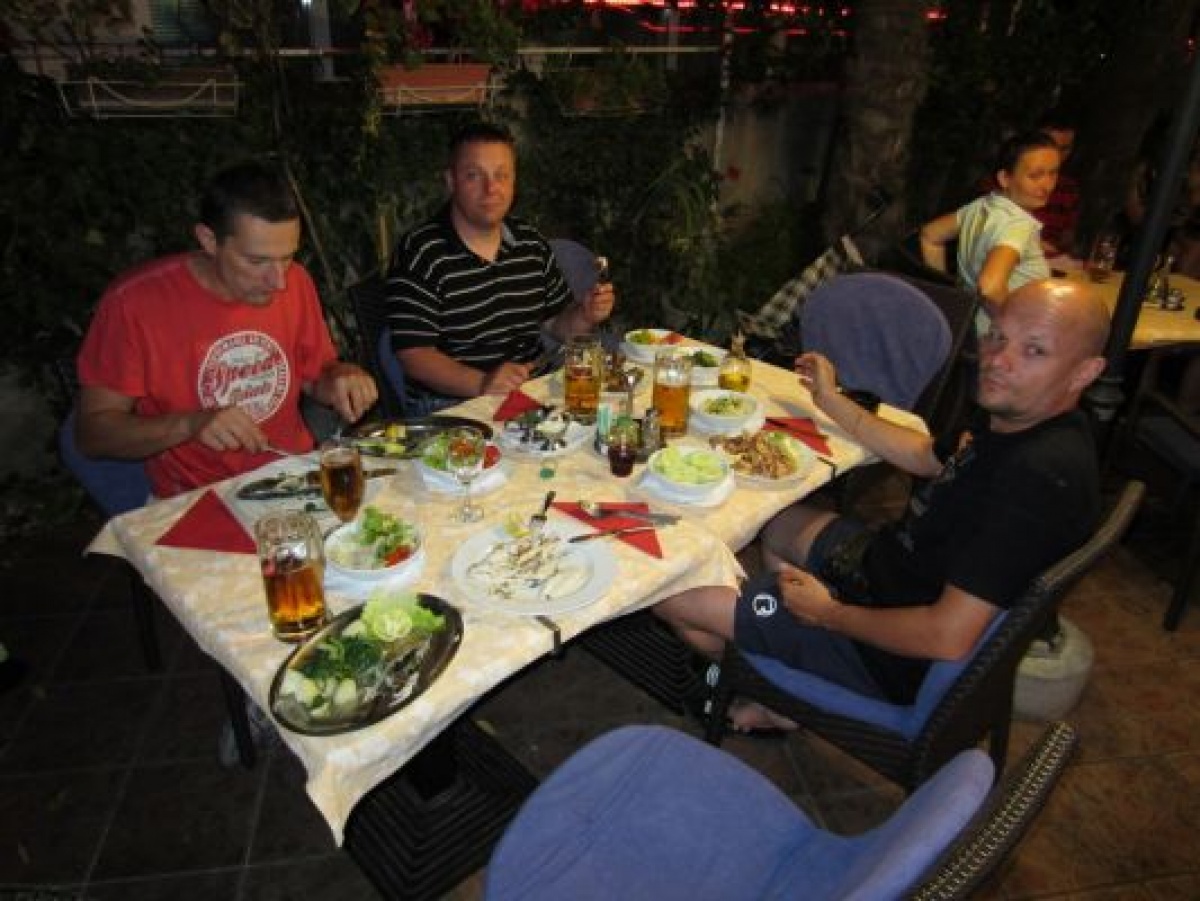 img_1318260848_580.jpg
